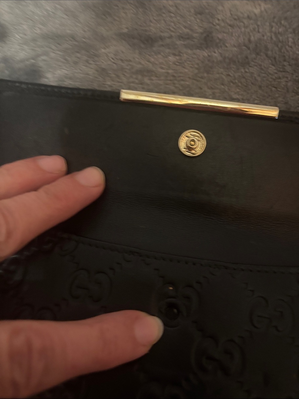 Gucci Black Embossed Leather Continental Wallet with Gold Plaque - Picture 9 of 17